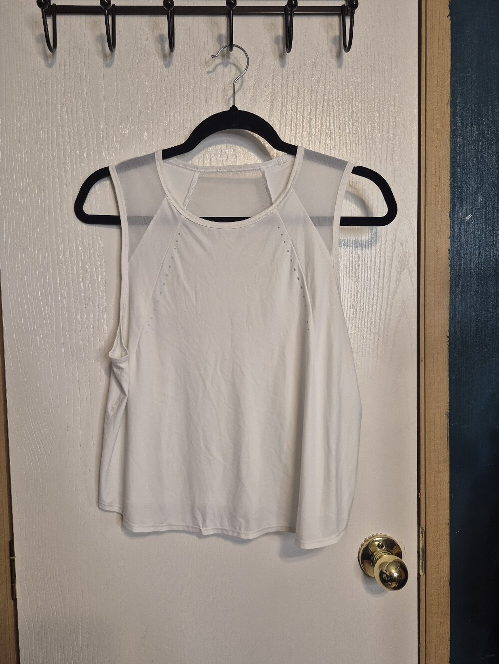 Lululemon Sculpt Cropped Tank Classic Fit Reflective Detail